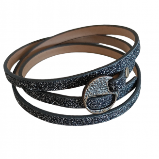 Bracelet cuir noir brillant...